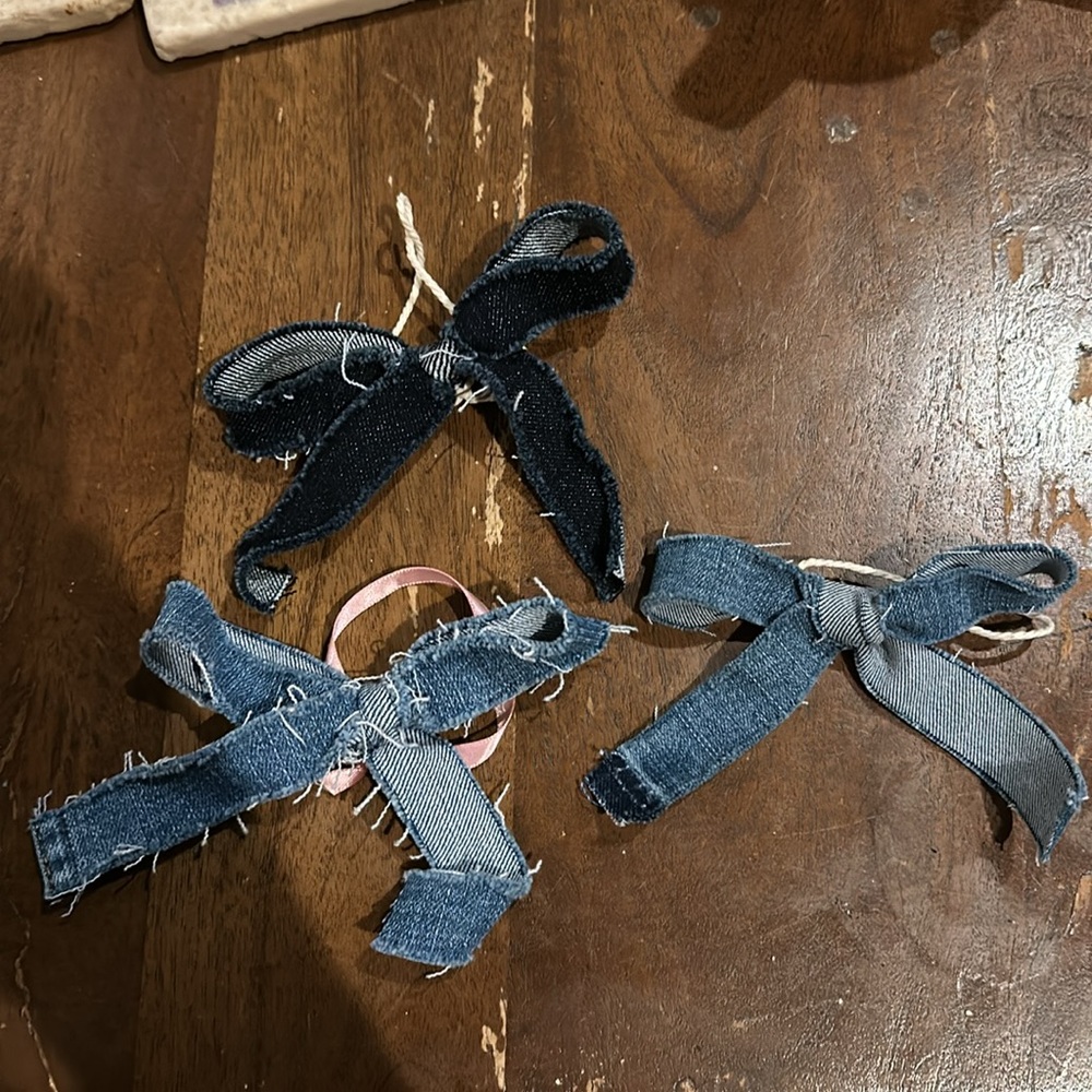 Denim bow - Picture 2 of 2